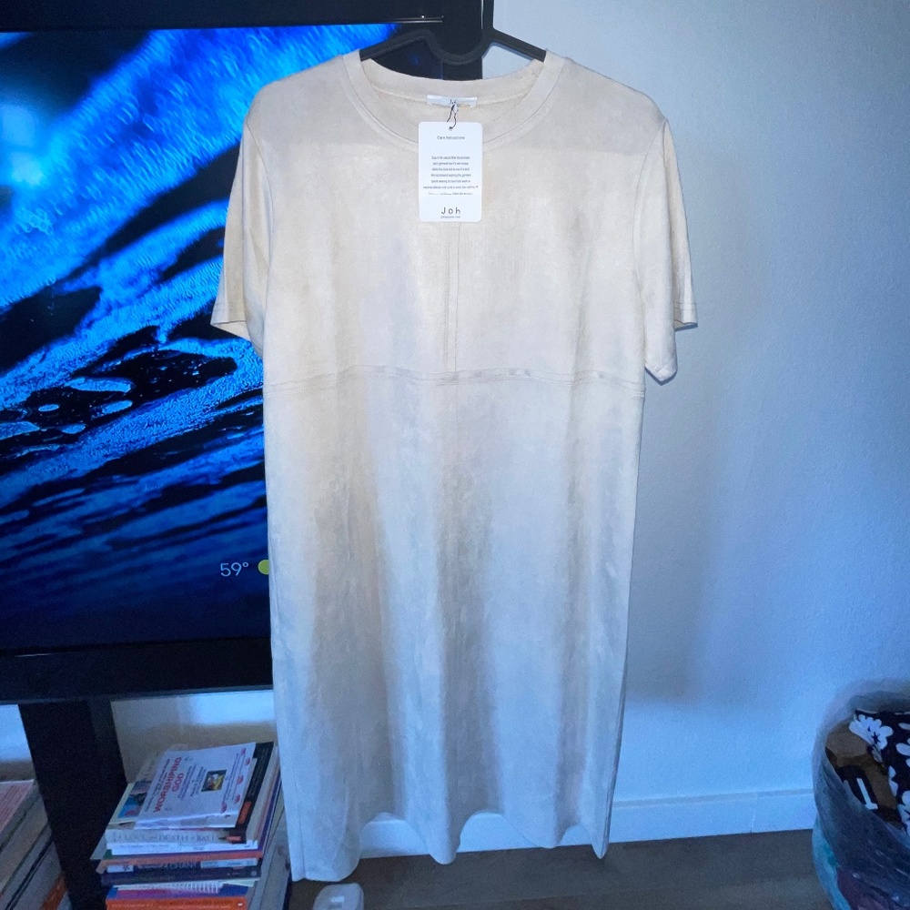 Dress - Picture 1 of 2